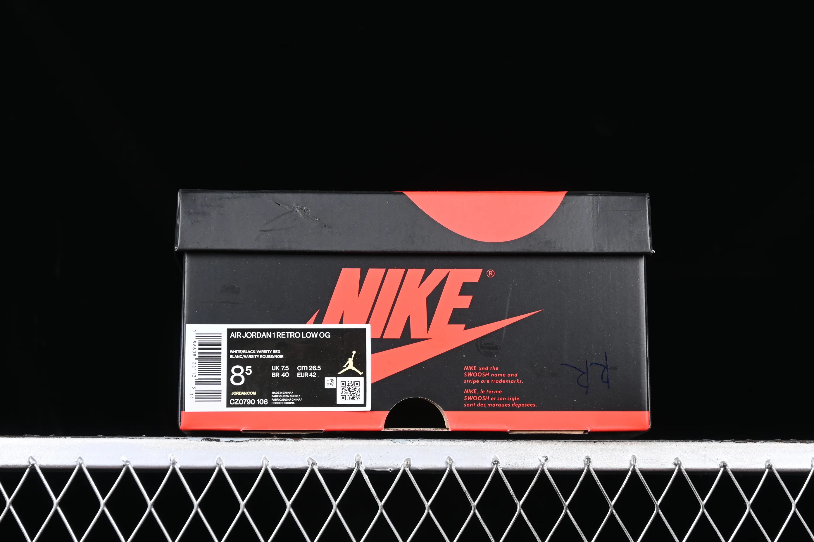 All categories Air Jordan Jordan series basketball shoes Air Jordan 1 Low LJR version Air Jordan 1 Low "Black Toe" AJ1 Joe 1 new black toe cultural and leisure sports sneakers CZ0790-106